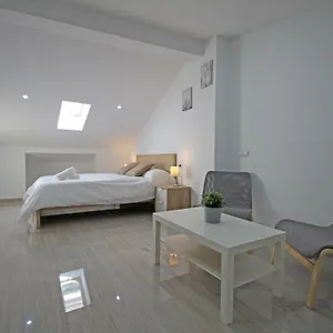 Appartement Esparteros 6, Estudios